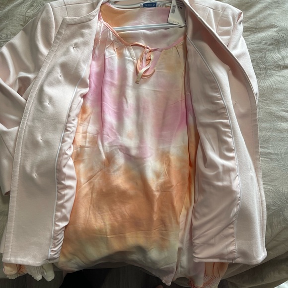 Cleo classic tailored short blazer. - Picture 7 of 10